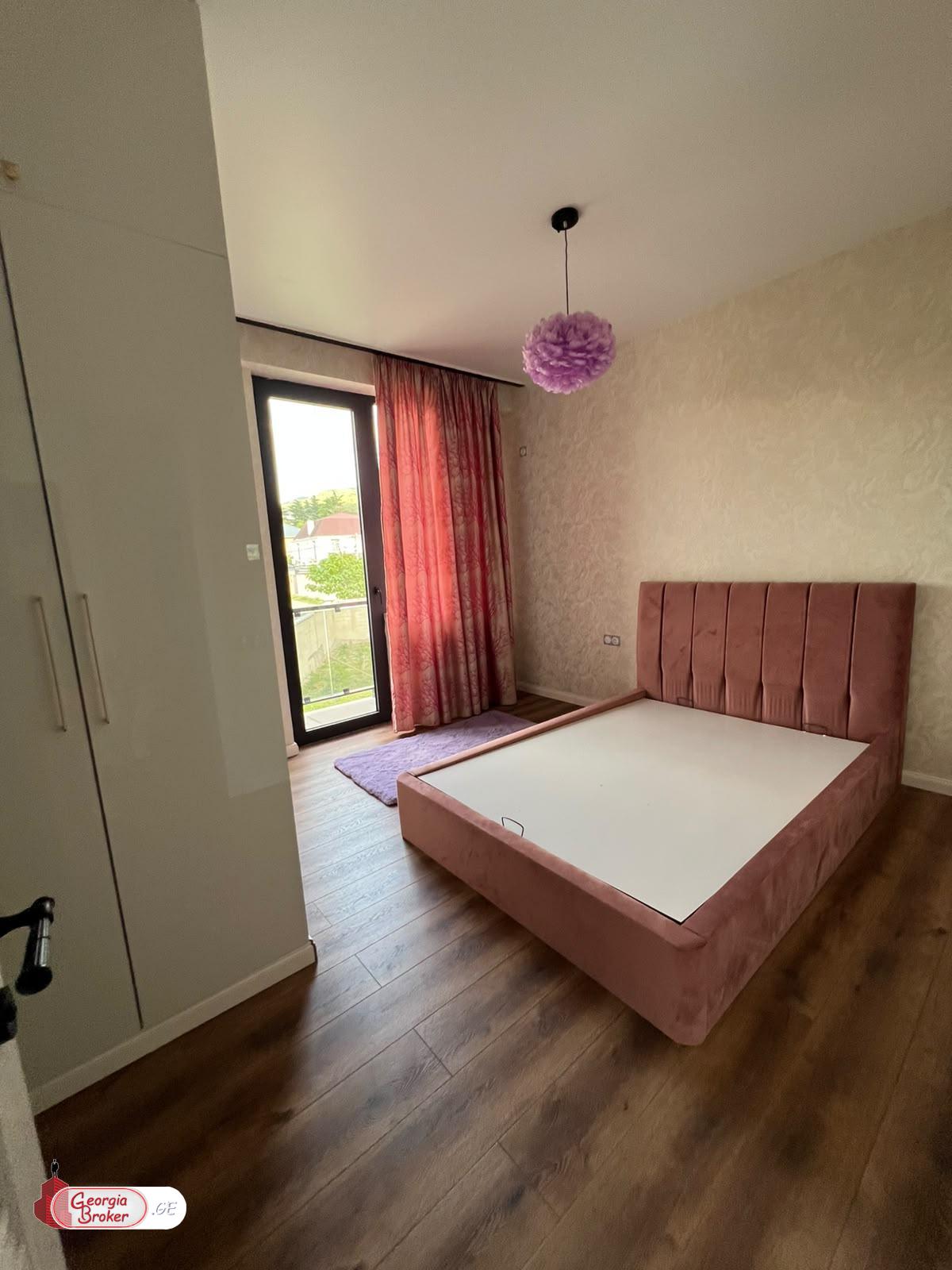 nearly repaired 7-room house for sale